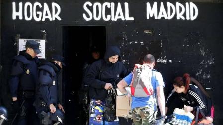 Desalojado sin incidentes el edificio de okupas neonazis de Madrid