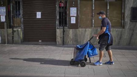 Nadie puede entrar o salir de la localidad salvo por motivos laborales, sanitarios, educativos o de cuidado de personas dependientes.
