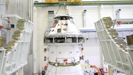 Primera imagen de la nave Orion integrada para ir a la Luna.