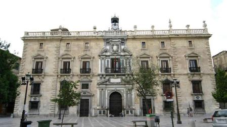 Revocada una sentencia que obligaba a pagar una pensión a una hija de 31 años