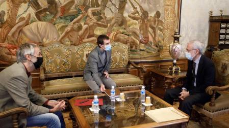 El consejero Santos y el Fiscal Superior de Navarra abogan por avanzar hacia una Justicia 2030 más “moderna, digital y de proximidad”