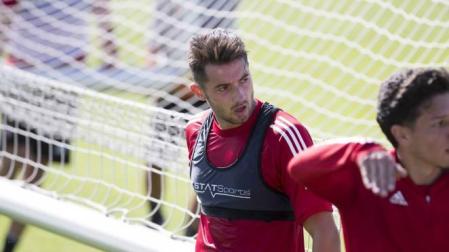 Jony, en su primer entrenamiento con Osasuna.