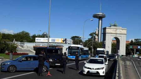 Normalidad con controles aleatorios en el primer día con restricciones en Madrid