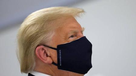 Trump muestra síntomas leves de coronavirus, según el New York Times