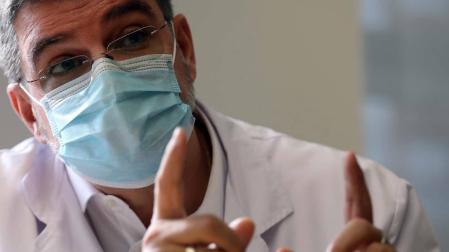 Alfredo Martínez, gerente del CHN: "El sistema navarro podría controlar hasta 250-300 casos; estas dos semanas son críticas"