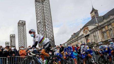 Alaphilippe, con el maillot de campeón del mundo.