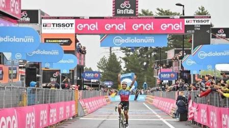 El ecuatoriano Caicedo conquista el Etna y Almeida se viste de rosa