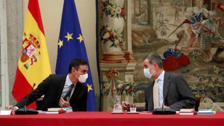 El rey y Sánchez, juntos en el Cervantes antes de su visita a Barcelona