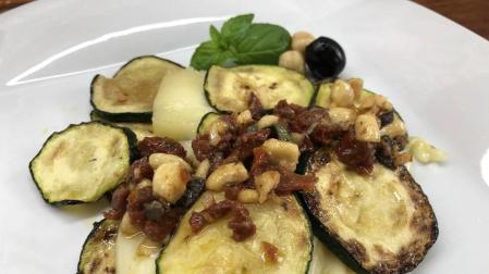 Imagen del milhojas de calabacín con queso mantecoso de Burgos