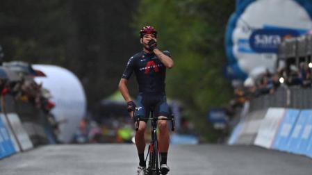 Ganna se impone en Camigliatello y Almeida sigue de rosa