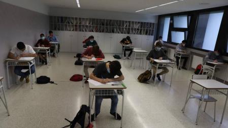 Mascarillas y aulas a la mitad para los alumnos de 2º de Bachillerato