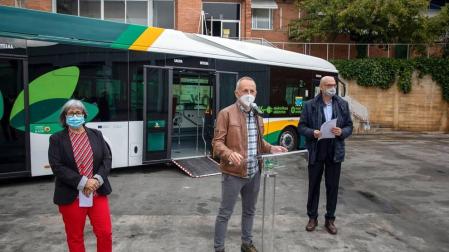 Presentan las canceladoras para que puedan pagar las personas con silla de ruedas