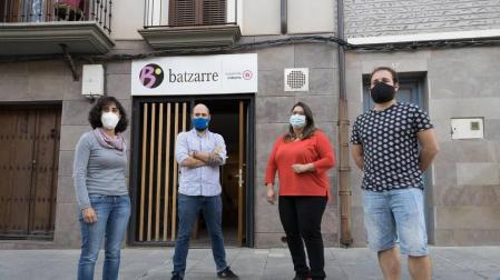 De izda. a dcha., los ediles de I-E Marisa Marqués, Marius Gutiérrez, Olga Risueño y Alberto Lajusticia.