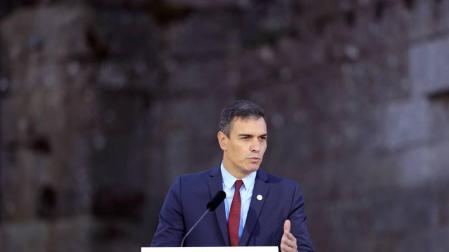 Sánchez: "El Gobierno no podía quedarse "de brazos cruzados" en Madrid"