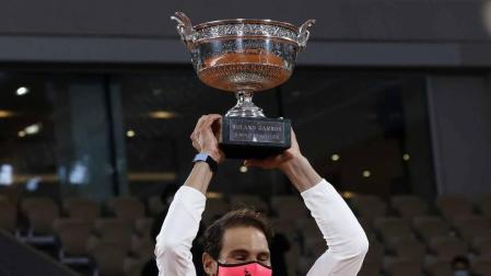 Galería de fotos de la victoria de Rafa Nadal ante Novak Djokovic en Roland Garros. El tenista balear suma su 13º triunfo en París.