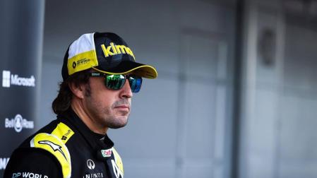 Alonso, tras rodar con Renault: "El coche tiene potencial y margen de mejora"