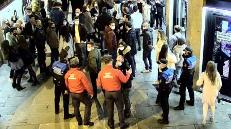 Dispositivo de Policía Foral y Policía Municipal en el Casco Antiguo de Pamplona.