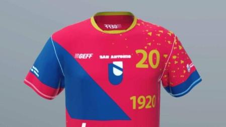 El San Antonio de balonmano homenajea a Osasuna por su centenario