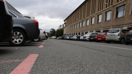 Casco Viejo y San Jorge, barrios con más coches que aparcamientos