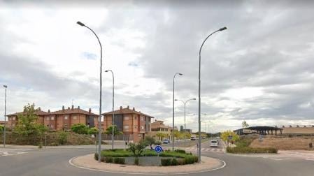 Detenida tras chocar contra una farola en una rotonda y triplicar la tasa de alcohol