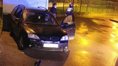 Positivo en alcoholemia tras golpear a una moto y a una papelera en Pamplona