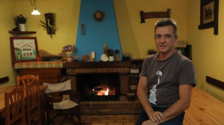 Mikel Albisu, 31 años en el albergue de Beintza-Labaien