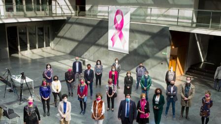 Saray pide "seguir avanzando" en la investigación contra el cáncer de mama