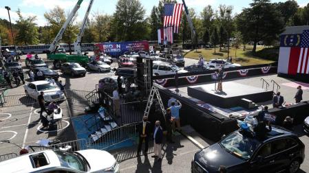 Biden apela a los votantes negros y Trump, a los latinos