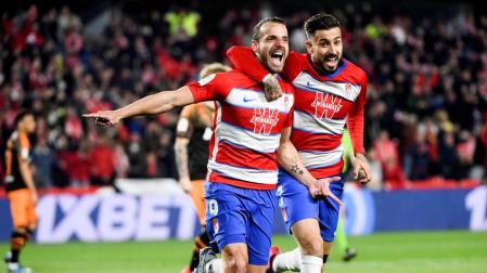 Un doblete de Soldado mete al Granada en semifinales de la Copa del Rey