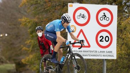 Movistar sonríe 263 días después