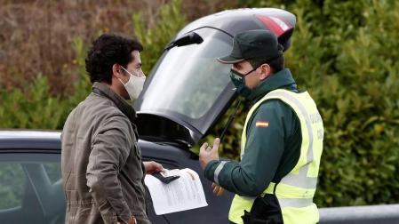 Los navarros viven este jueves la primera jornada de confinamiento perimetral de la Comunidad con cierta normalidad pero con muchas dudas sobre qué pueden hacer o no en esta nueva fase de restricciones, encaminadas a reducir la tasa de contagio de coronavirus.