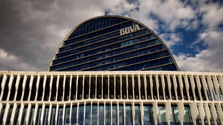 BBVA gana un 3,7% menos y niega un impacto en el negocio por el caso Villarejo