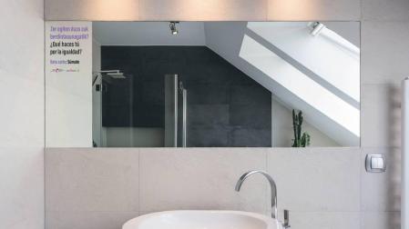 El INAI difunde 2.500 vinilos con el lema '¿Qué haces tú por la igualdad?'