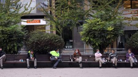 Decenas de hosteleros intentan sobrevivir con comida para llevar