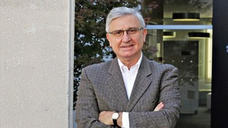 Fernando Sarráis, psiquiatra: “Hay que vacunarse del covid y de todo lo que nos hace sufrir”
