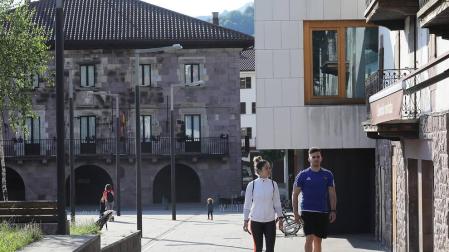 Baztan se dotará de una empresa pública para servicios de limpieza