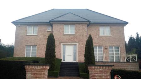 Confusión en torno a la mudanza de Puigdemont a Waterloo en Bélgica