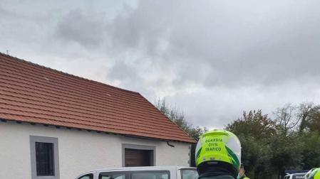 Localizado un VTC francés en Roncesvalles que daba información falsa a los peregrinos