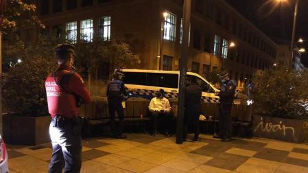 24 denunciados por consumir alcohol en la vía pública en Pamplona y 12 por incumplir el toque de queda