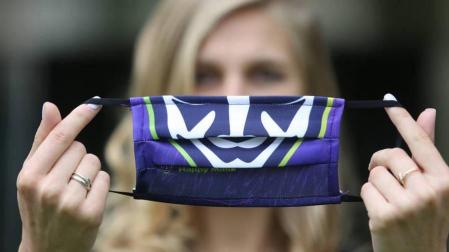 Las mascarillas de Rubén García recaudan casi 4.500 € contra el cáncer infantil