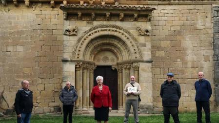 Los niños que jugaron con el cardenal