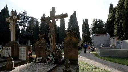 Los navarros celebran un 1 de noviembre restringido por la covid