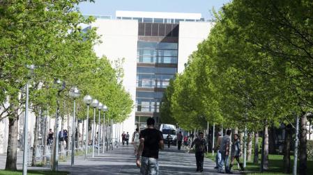 La crisis fuerza a más universitarios noveles a aprobar todo a la primera