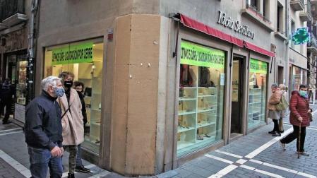 La pandemia lleva al cierre a cinco tiendas de moda del Casco Antiguo