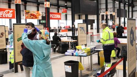 Los contagios se estabilizan en Navarra con 329 nuevos casos en las últimas horas