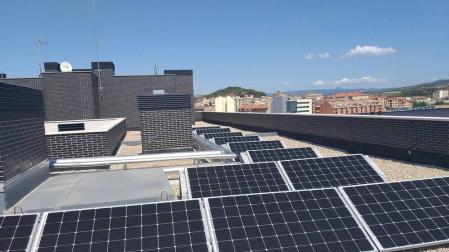 Una comunidad de vecinos de Tafalla genera ya su propia energía