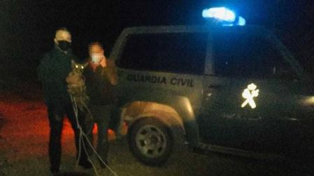 Rescatado un perro que cayó a un pozo en una cantera abandonada en Artajona