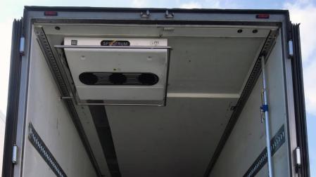 Galería de los camioneros confinados en sus camiones.