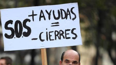 Una manifestación reclama en Pamplona un "rescate inmediato y real" para la hostelería