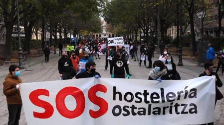 Una manifestación reclama en Pamplona un "rescate inmediato y real" para la hostelería